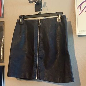 H&M navy blue pleather zip up skirt, size 6